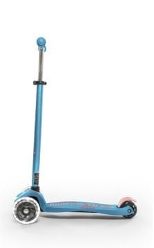 Maxi Micro Deluxe Aqua (Led) Scooter MCR.MMD078